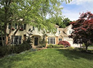 33 Royale Dr, Fairport, NY 14450