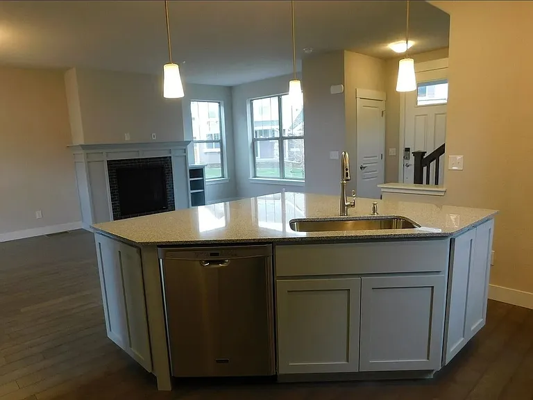5278 N Beeler St — Photo 7