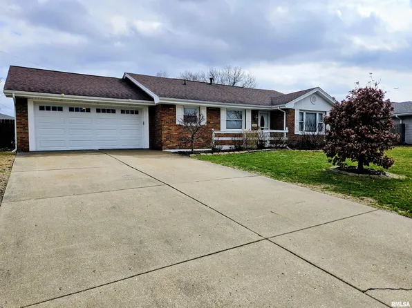 5610 W Overland Pass, Peoria, IL 61607