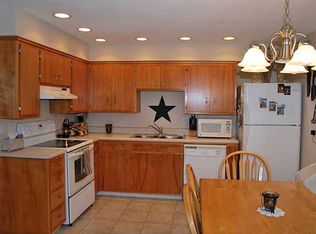102 Railroad St, Fayette, OH 43521