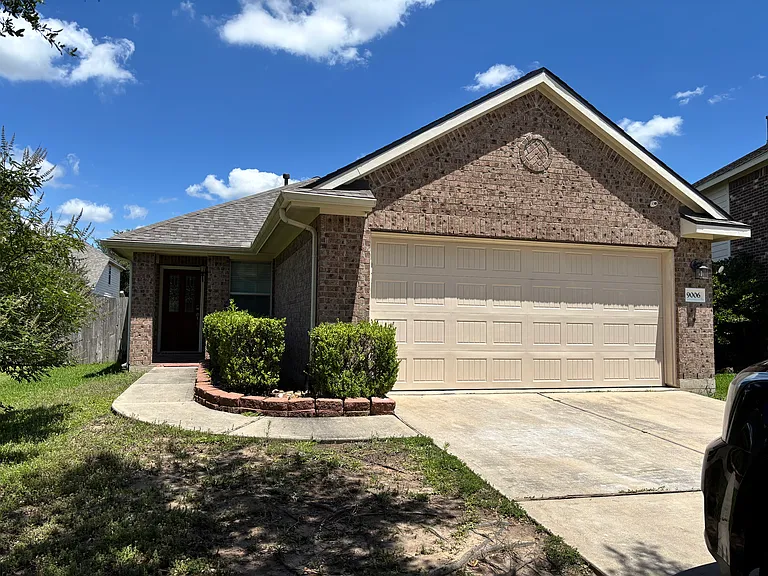 9006 Wildbird Ln — Photo 1