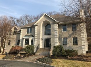 51 Alize Dr, Kinnelon, NJ 07405