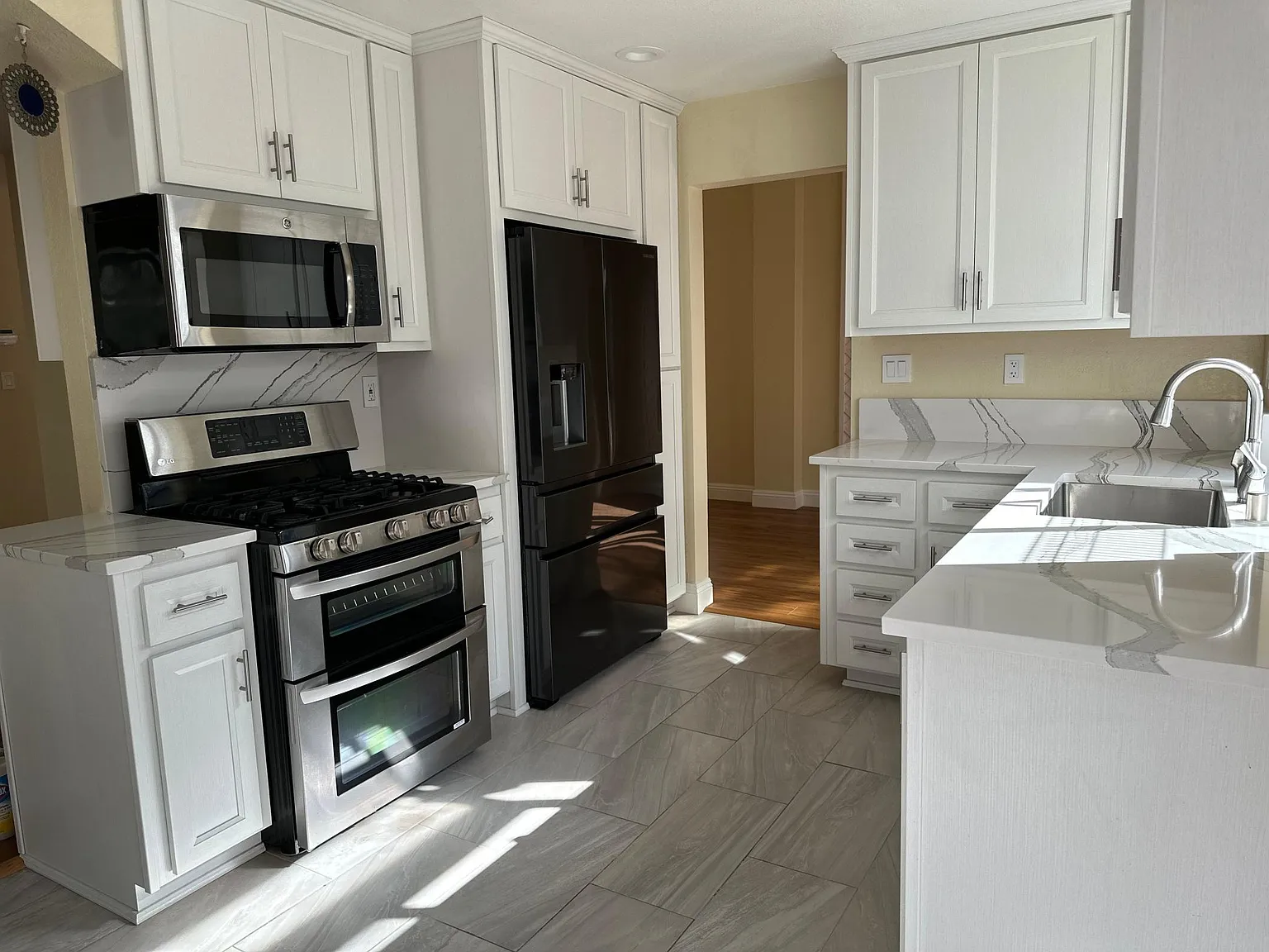 3 bed, 2.5 bath, 1615 sqft, $4,000 — Photo 4