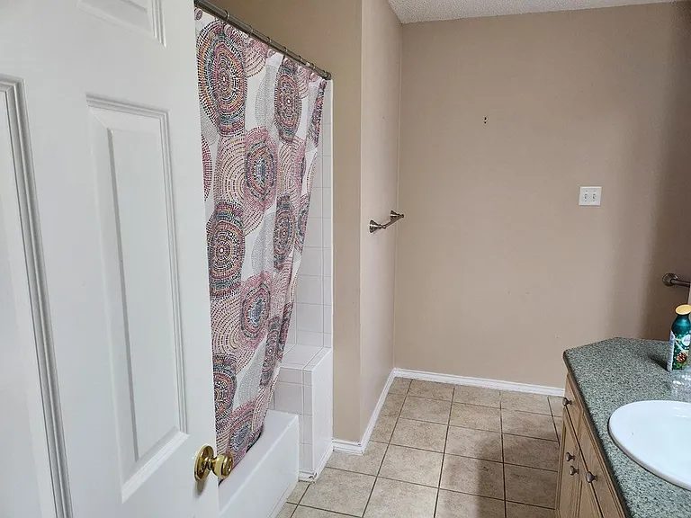 3537 Grandview Dr — Photo 24
