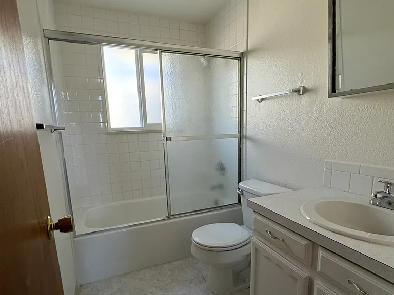 full Bathroom, downstairs
