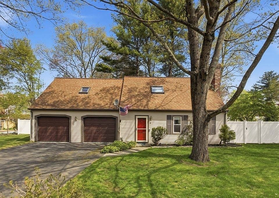 1st image of 19 Mockingbird Ln