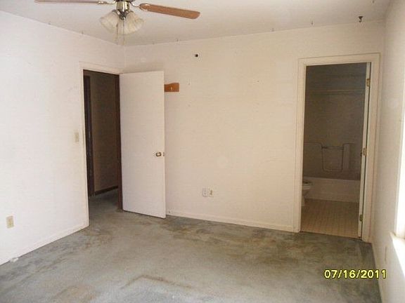 5th image of 250 Weaver Ln