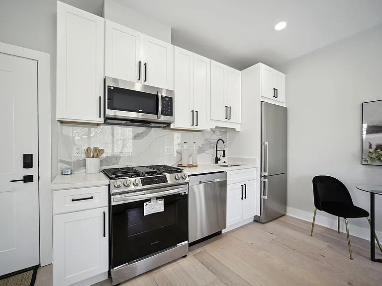 2019 M St NE #7 — Photo 8