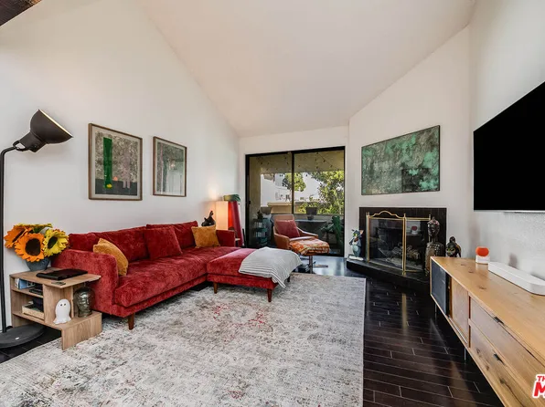 3480 Barham Blvd APT 326, Los Angeles, CA 90068