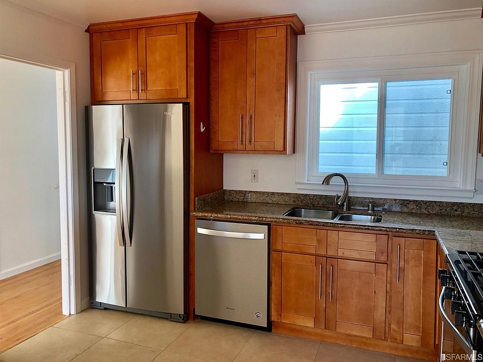 1st image of 2946 Taraval St
