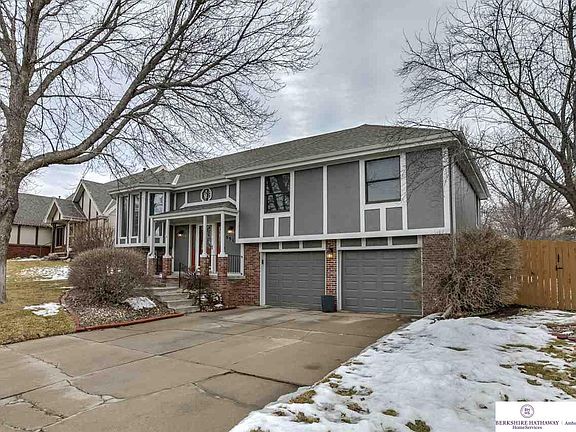 2nd image of 551 N 152nd Avenue Cir