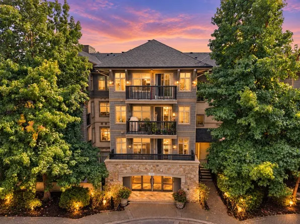 2998 Silver Springs Blvd #303, Coquitlam, BC V3E 3R7