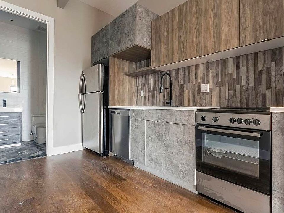 2nd image of 1259 Saint Johns Pl APT 4C