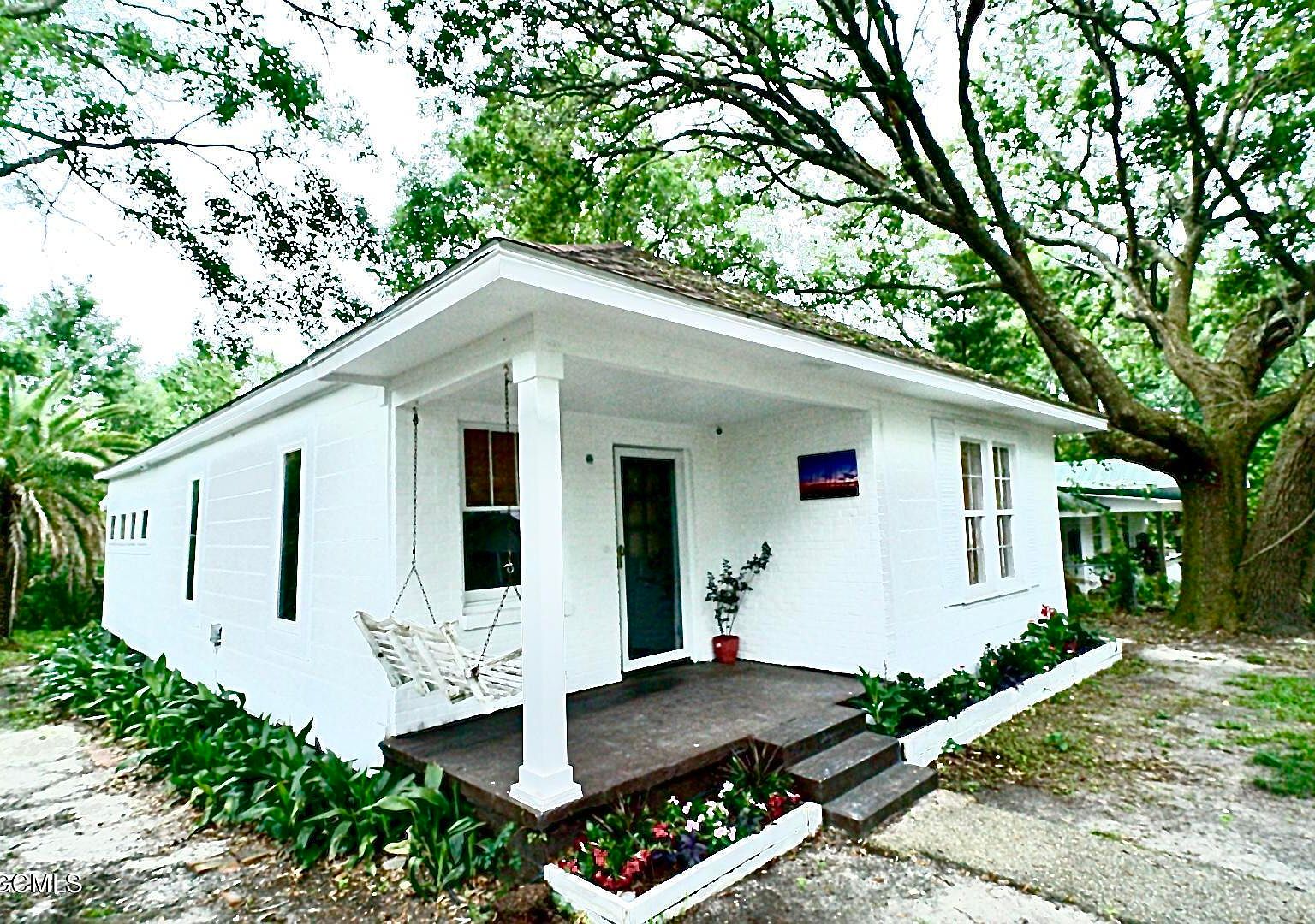 428 Dewey Ave, Ocean Springs, MS 39564 Zillow
