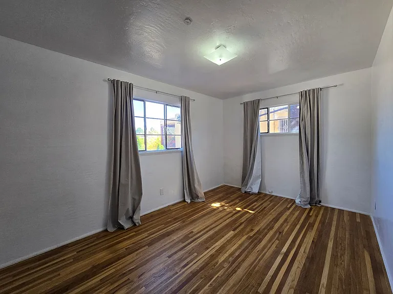 2412 Rosina St — Photo 17