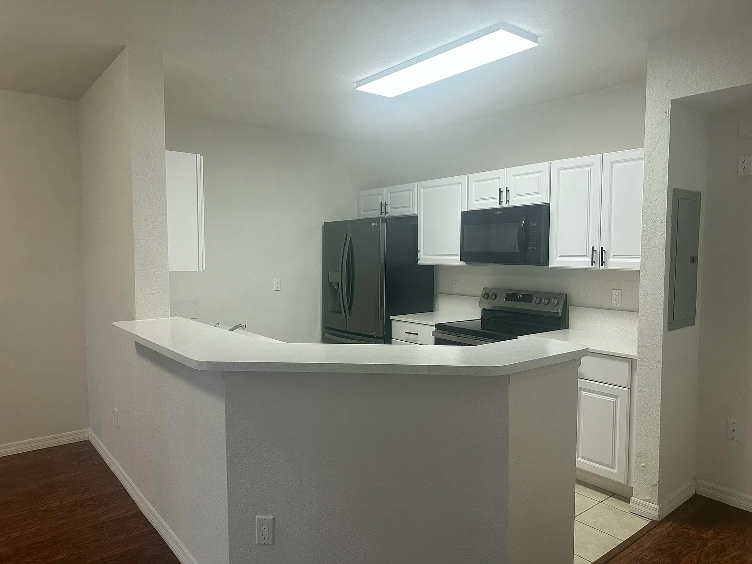 2 bed, 2.0 bath, 1151 sqft, $1,850 — Photo 2