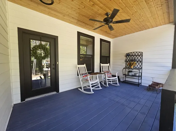 425 Buck Graves Rd, Westmoreland, TN 37186