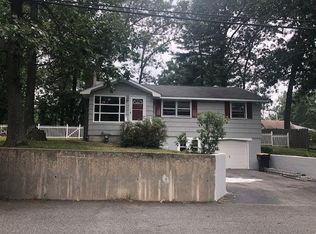 32 Oak Rd, Westford, MA 01886