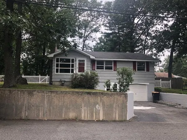 32 Oak Rd, Westford, MA 01886