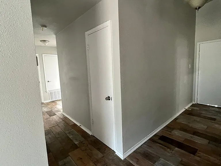 5706 Wood Oak — Photo 3