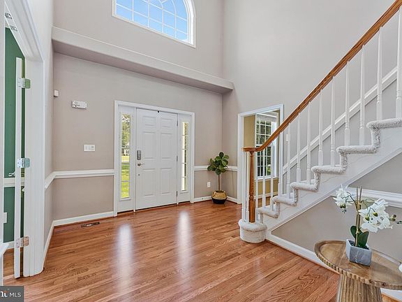 2nd image of 12 Blossom Tree Ct