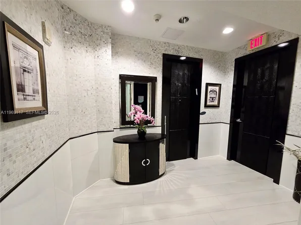 18201 Collins Ave, Sunny Isles Beach, FL