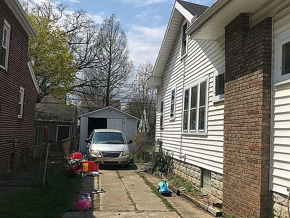 2nd image of 503 Hilltonia Ave