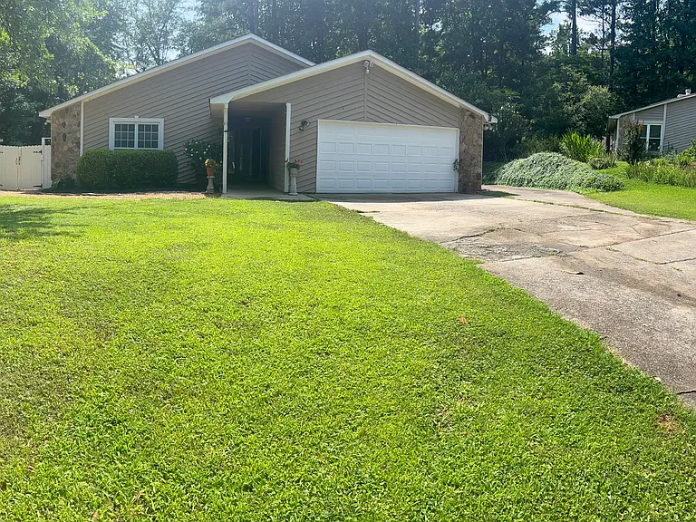 550 Creekwood Xing — Photo 7