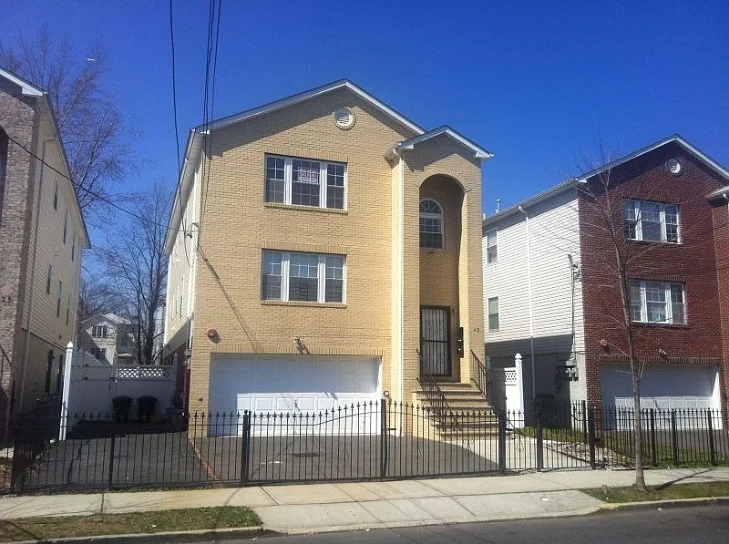 43 Holland St photo 1