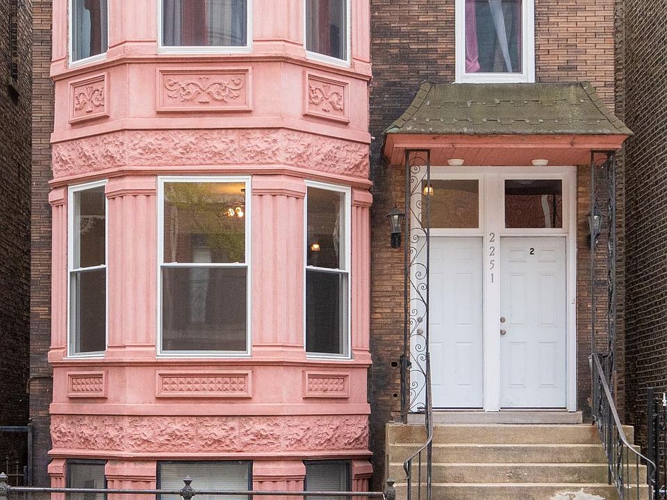 1st image of 2251 W Belmont Ave