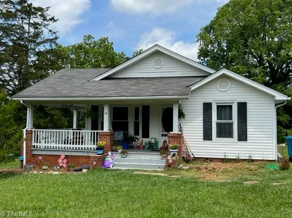 66 W Noell Ave, Denton, NC 27239