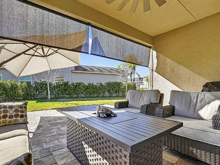30724 Lindentree Dr — Photo 32