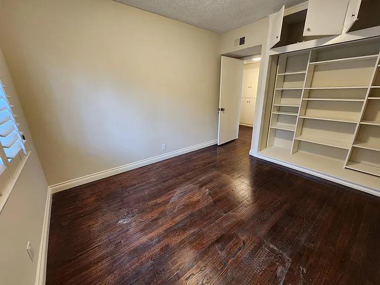 4131 Aralia Rd — Photo 6