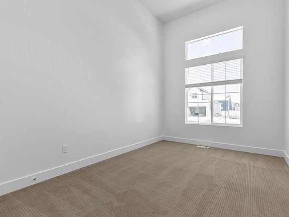 Flex Room. Photos as of 2-25-2023