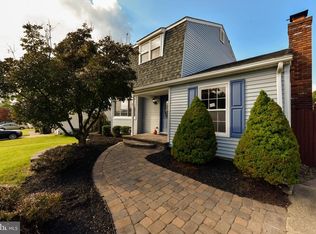 8 Constitution Rd, Laurel Springs, NJ 08021