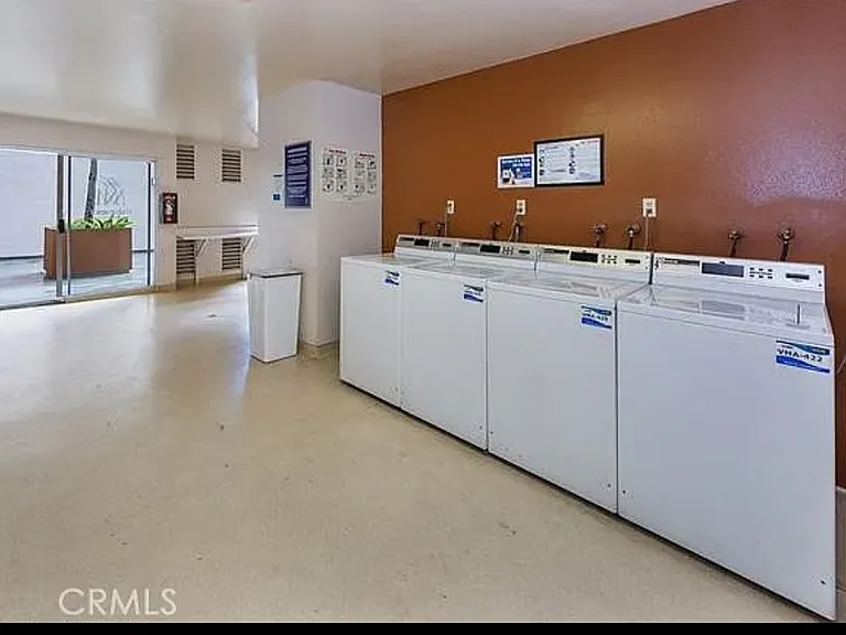 5530 Owensmouth Ave #233 — Photo 9