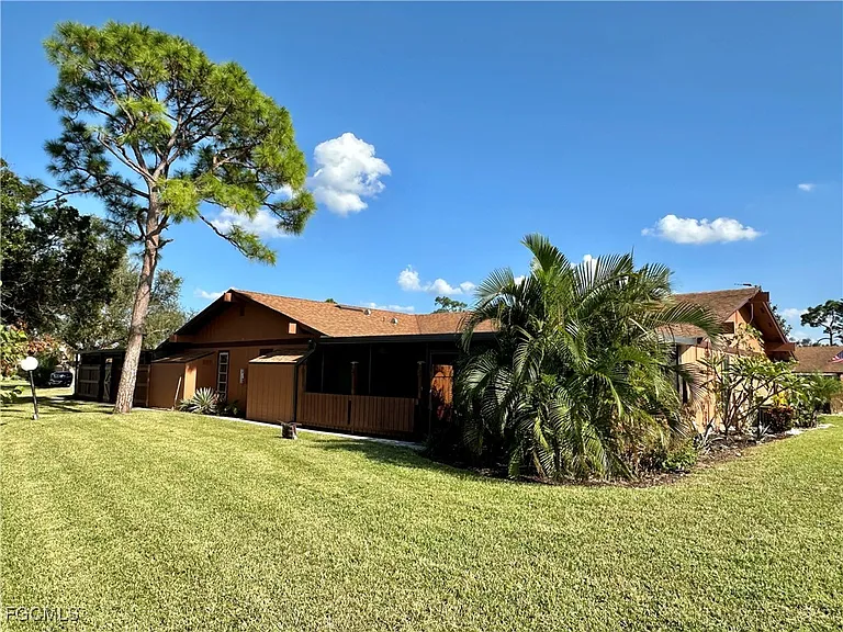 15427 Crystal Lake Dr — Photo 29