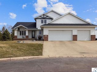 120 Callaway Ct, Mankato, MN 56001