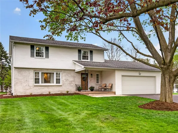 47 City View Dr, Rochester, NY 14625