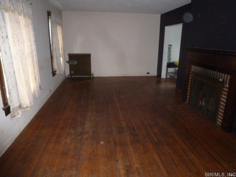 2nd image of 411 N Grace St