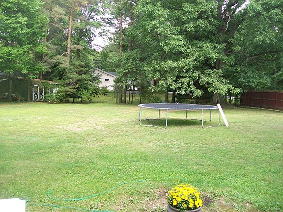 3rd image of 2784 Oakland Dr
