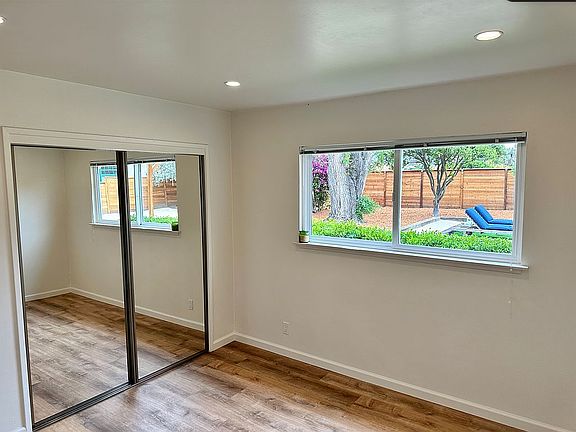 2nd image of 6219 Avenida Ganso