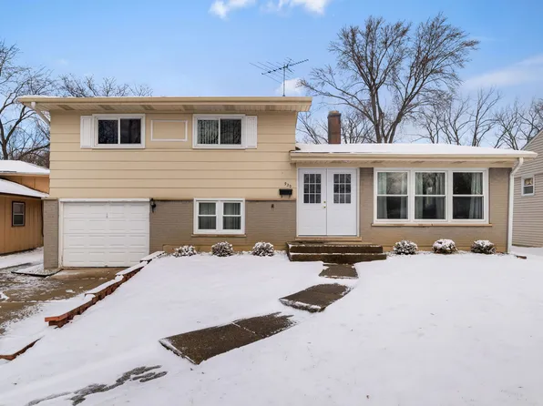 920 Valley Stream Dr, Wheeling, IL 60090