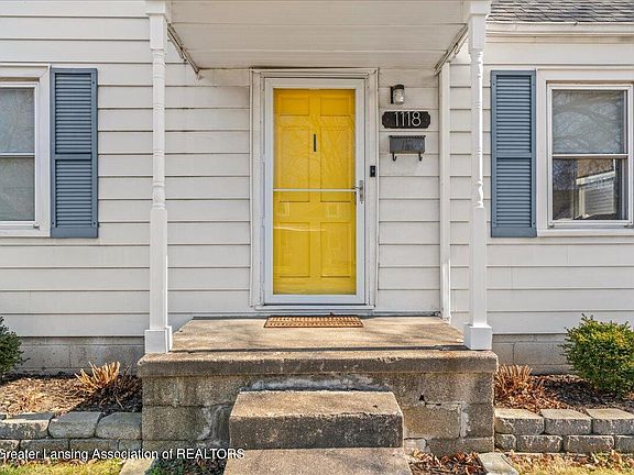 2nd image of 1118 N Wilson Ave