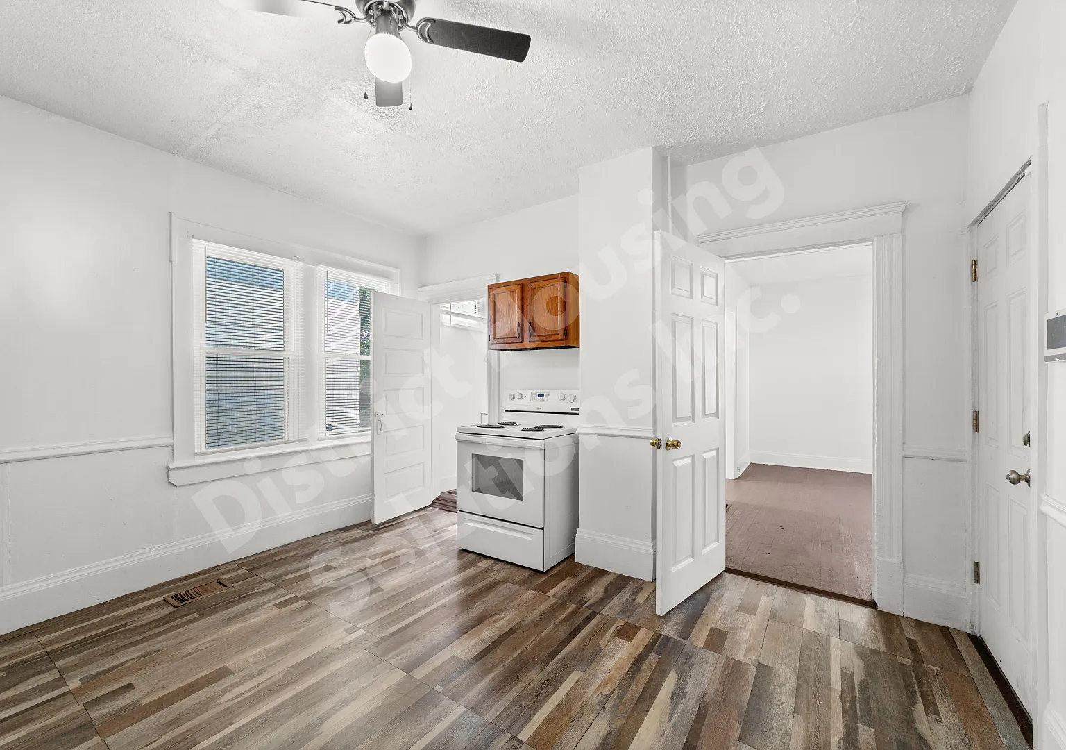 3 bed, 1272 sqft, $1,255 — Photo 4