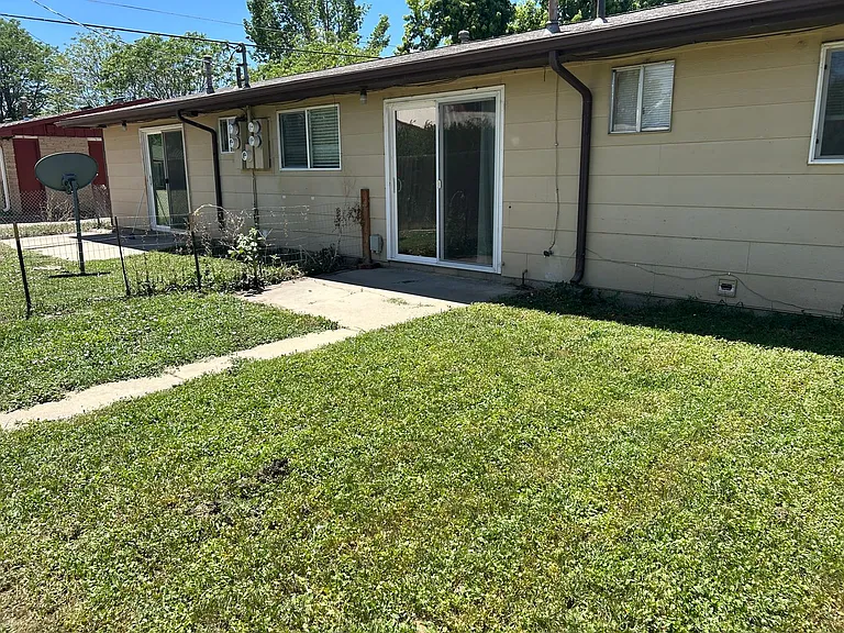 4904 S Iowa Ave — Photo 11