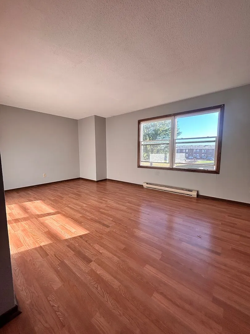 1114 Imperial Circle — Photo 1