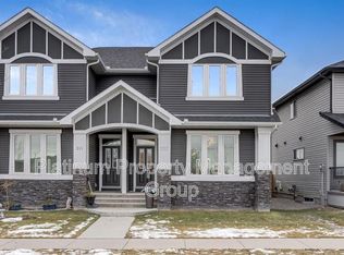257 River Heights Dr, Cochrane, AB T4C0W1