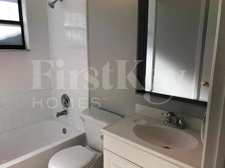 16219 Pebblebrook Dr — Photo 17