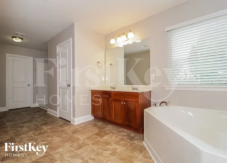 119 Dynasty Ln — Photo 9